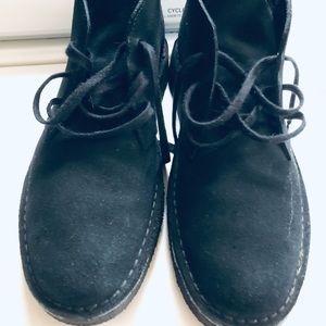 Men’s Clarks Desert Boots, size 11, black suede.